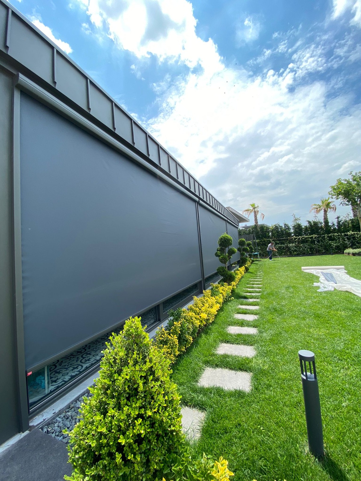 Anthrazit + Markise + Seitenwand NRW – Vensaro