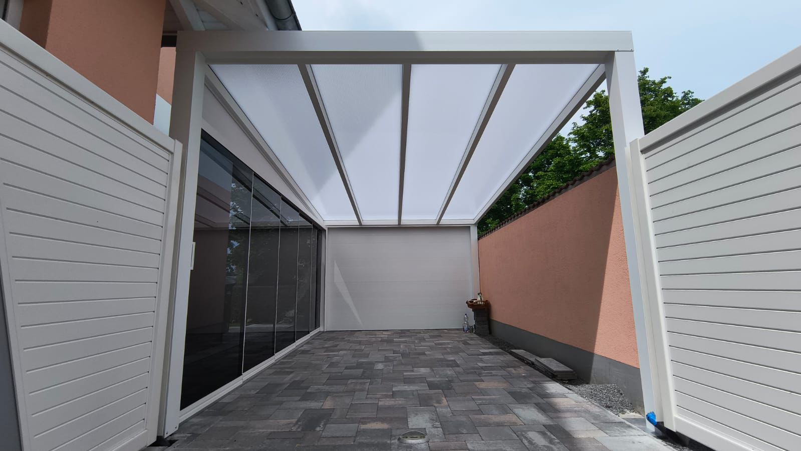 Terrassendach Polycarbonat weiß NRW – Vensaro